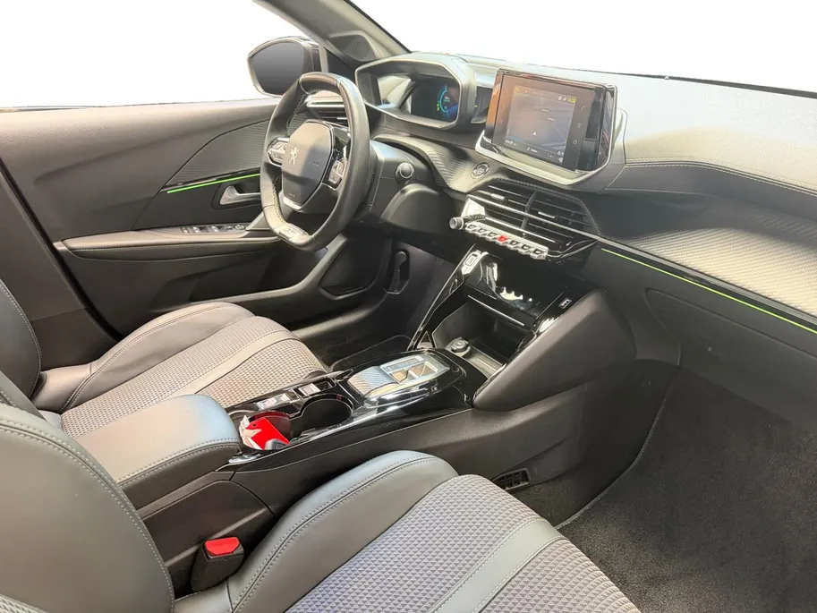 Peugeot e-208 EV GT 350 50 kWh STOELVERWARMING | ACHTERUITRIJCAMERA | GLASSROOF | 12 MAANDEN BOVAG GARANTIE