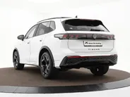 Volkswagen Tiguan 1.5eTSI/150PK R-Line Blackstyle DSG · Panoramadak · Trekhaak · Apple/Android Car Play · Camera · Garantie t/m 30-09-2030 of 100000km.