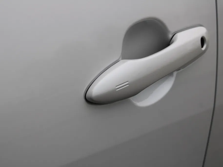 Mazda 2 Hybrid 1.5 Agile | Comfort Pakket | Airco | Apple carplay / Android auto | 15' LM |