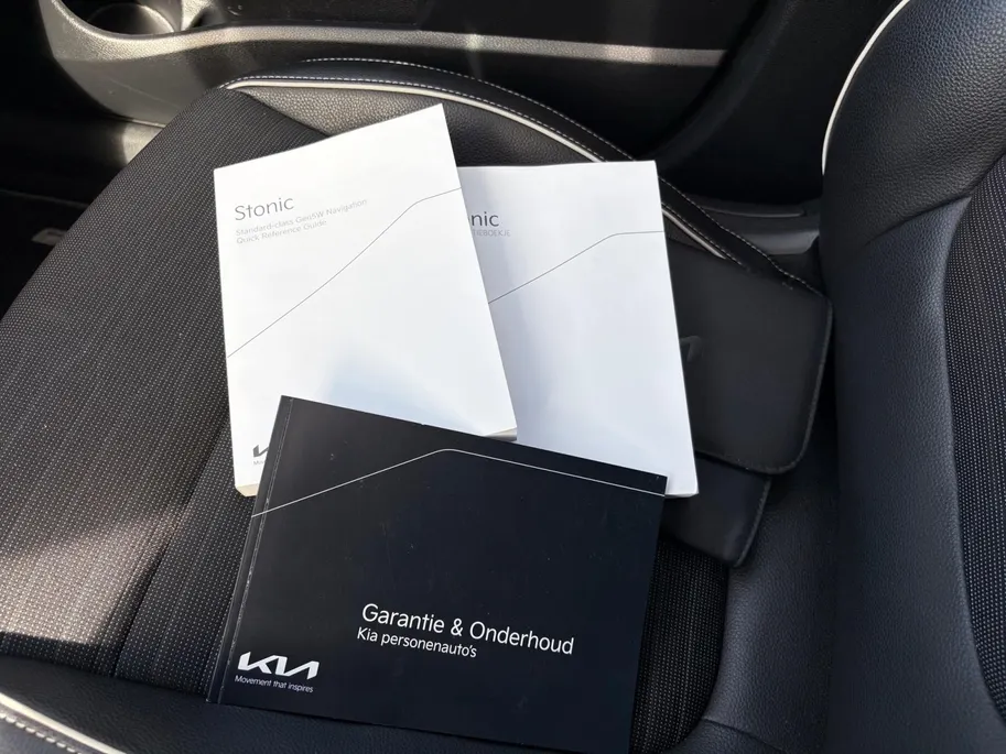 Kia Stonic 1.0 T-GDi MHEV GT-PlusLine | Navi | Clima | Camera | Schuif-/Kanteldak | Dodehoekdetectie | Stoel-/Stuurverwarming | LED-Koplampen | Carplay | LM Velgen