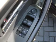 Mazda CX-80 2.5 e-SkyActiv PHEV Homura Plus | Stuur-/stoelverwarming+ventilatie | Schuifdak | Leer | HUD | Elek. stuur-/stoelverstelling | Camera rondom | 20' LM |