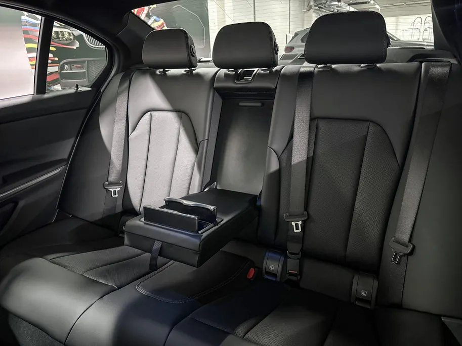 BMW 3 Serie Sedan 320i
