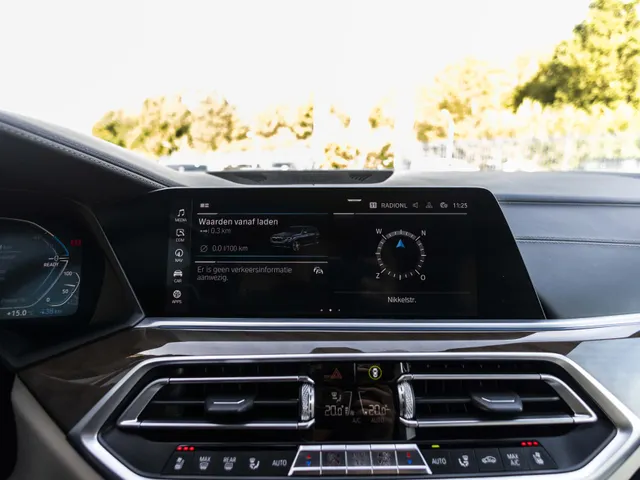 BMW X5 xDrive45e High Executive M-Sport / panoramadak / massage / stoelverkoeling