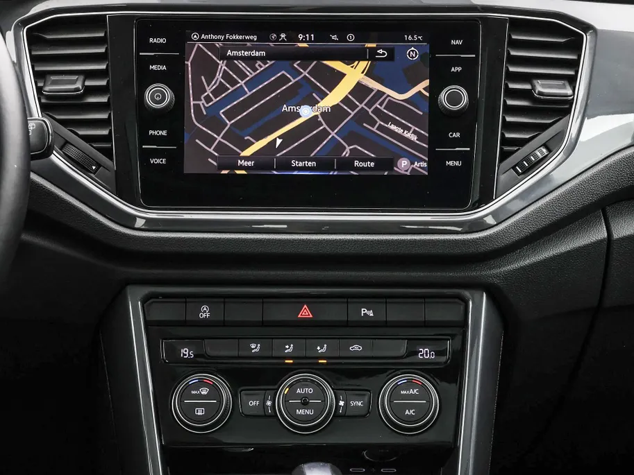 Volkswagen T-Roc 1.5 TSI 150pk DSG Sport · Panoramadak · Camera · Keyless · Apple/Android Car Play · Navigatie · Dodehoek Detectie · 17'' Inch ·