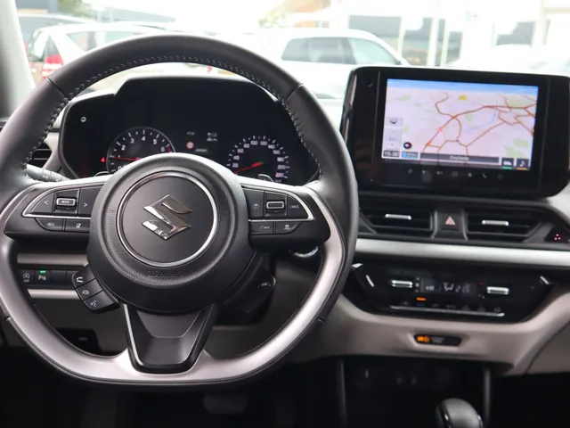 Suzuki Swift 1.2 Style Hybrid Automaat Keyless | Adaptive Cruise | AllSeasons