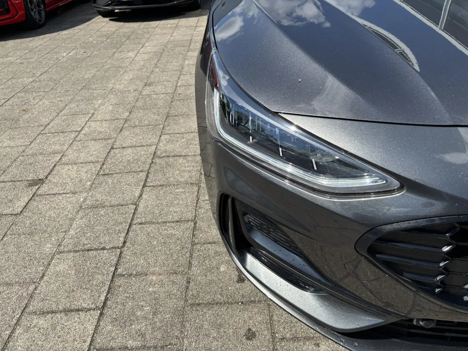 Ford Focus Wagon 1.0 EcoBoost Hybrid ST Line X