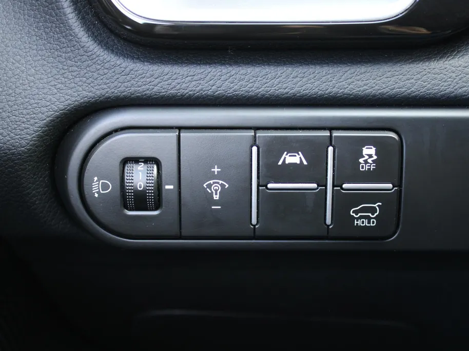 Kia Ceed Sportswagon 1.5 T-GDi DynamicPlusLine | Stoel- & stuurverwarming | Camera | Clima | Cruise adapt. | LED | Navi | Elek. achterklep | 16' LM |
