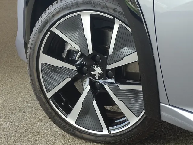 Peugeot e-208 EV GT 50 kWh