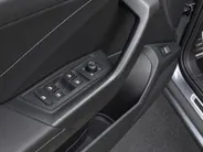 Volkswagen T-Roc 1.5 TSI 150pk DSG R-Line · Panoramadak · Camera · Dodehoeksensor · Keyless · Apple/Android Car Play · 19'Velgen ·