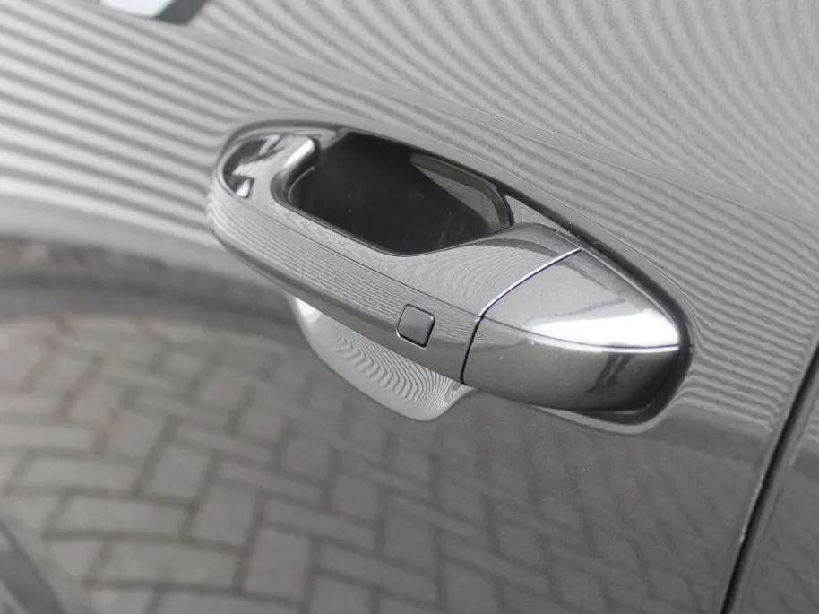 Kia Niro 1.6 GDi Hybrid ExecutiveLine | Automaat | Harman Kardon | Leder | Elek. Stoelverstelling met geheugen | Heads-up Display | Trekhaak | All season |
