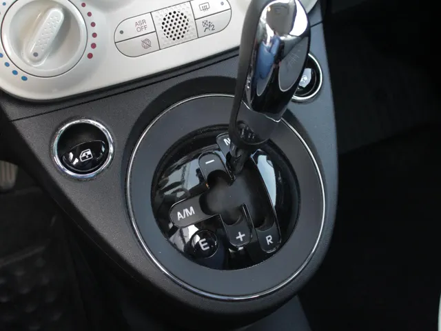 Fiat 500 1.2 Lounge Automaat | Carplay / Android auto | Airco | Cruise | Park sens