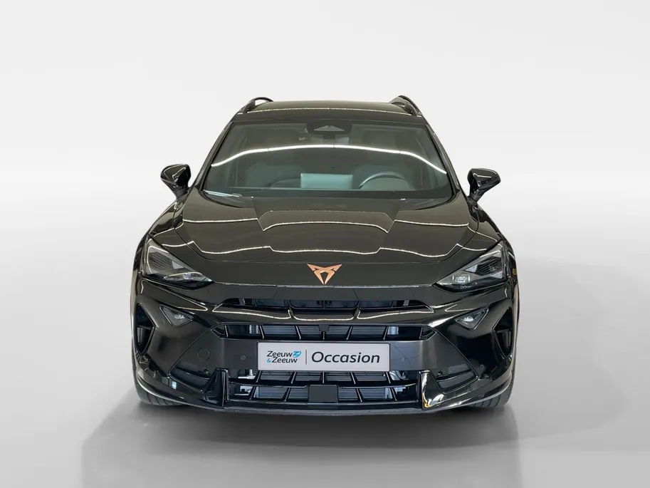 CUPRA Formentor 1.5 TSI e-Hybrid Business Panoramadak | Stuur verwarming etc! | Trekhaak | Super compleet en helemaal nieuw!