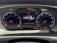 Volkswagen Tiguan 2.0 TSI 4Motion Highline | PAN. DAK | ELEKTR. TREKHAAK | STOELVERWARMING | NL-AUTO | DEALERONDERHOUDEN | ETC..