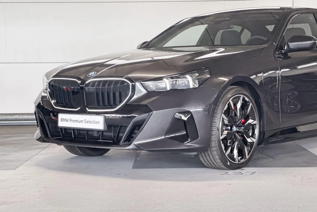 BMW 5 Serie Sedan 550e xDrive