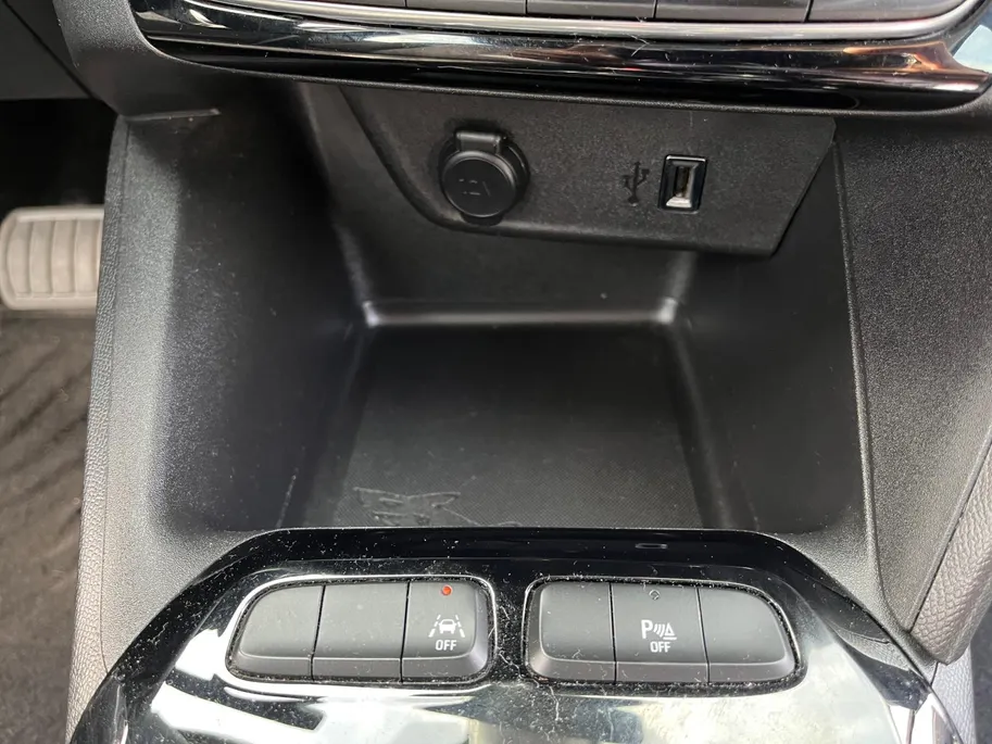 Opel Corsa-e Edition 50 kWh NL Auto | Stoel-/stuurverwarming | Automaat | Cruise control | CarPlay | Etc.