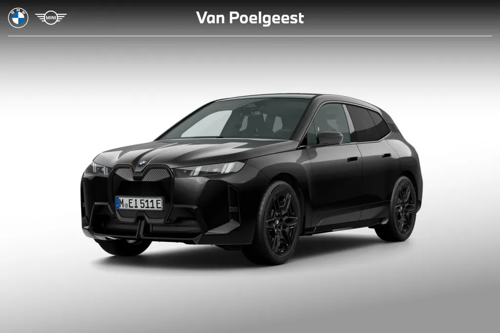 BMW iX xDrive45 101 kWh