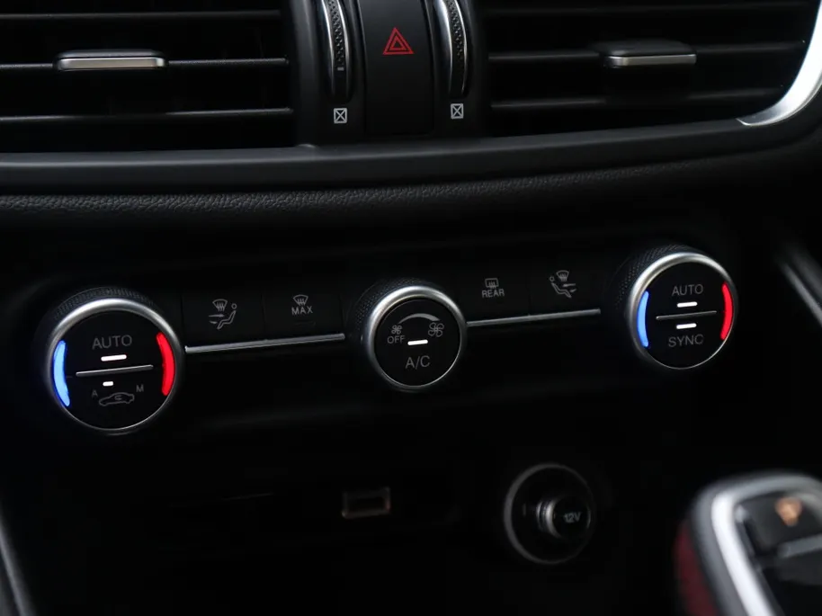 Alfa Romeo Giulia 2.9 V6 Quadrifoglio | Sparco | Carbon | Akrapovic | Rosso 8C