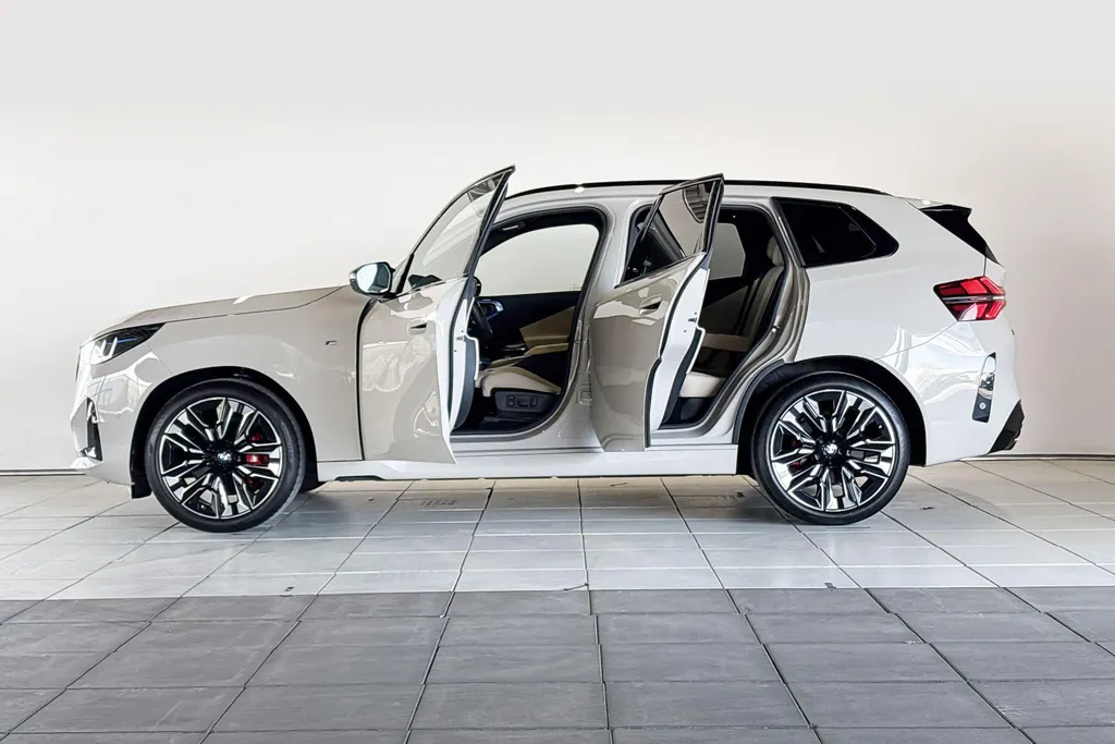 BMW X3 M50