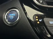 Toyota C-HR 1.8 Hybrid Dynamic Automaat | Navigatie | 18'' L.M. Velgen | Parkeercamera