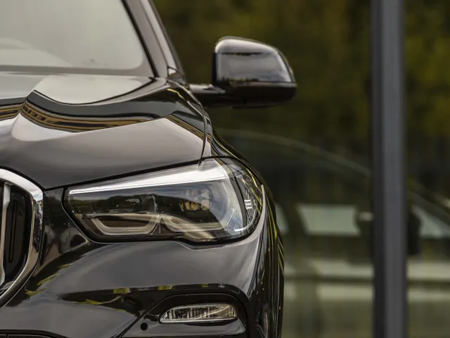 BMW X5 xDrive45e High Executive | NL geleverd | 1e Eigenaar | Achteras besturing |