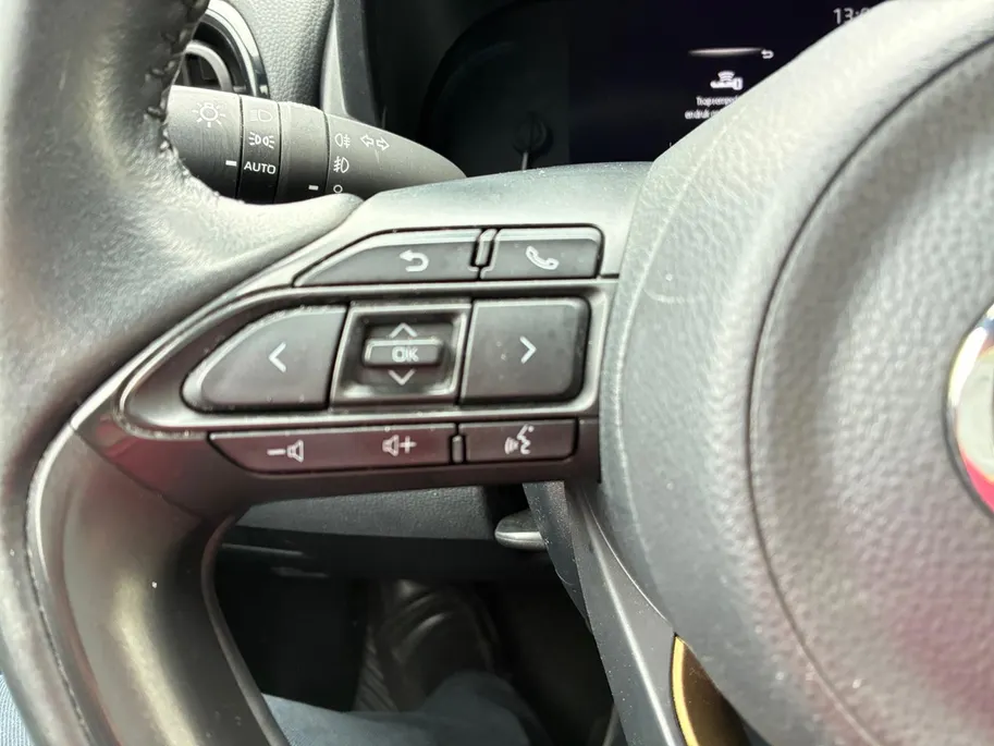 Toyota Yaris Cross 1.5 Hybrid Explore TREKHAAK | LM VELGEN | NAVI