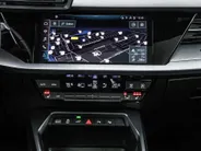 Audi A3 Sportback 40 TFSIe 204pk S-tronic S Edition · Panoramadak · Apple/Android Car Play · Lederen Bekleding · Cruise Control · Navigatie · Stoelverwarming · P-Sensoren · 17'' Inch ·