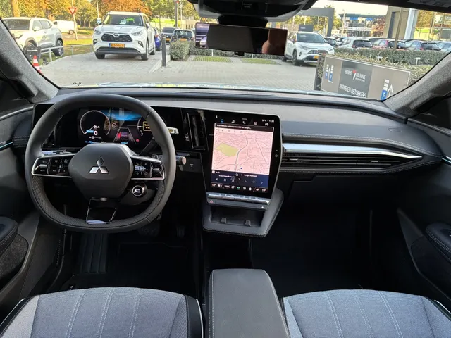 Mitsubishi Eclipse Cross Intense+ 87 kWh