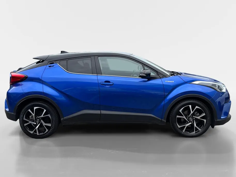 Toyota C-HR 1.8 Hybrid Executive Ultimate | 1e Eigenaar | Trekhaak | Achteruitrijcamera | Stoelverwarming | Dodehoek detectie | Adapt. Cruise Control | 12 maanden garantie! |