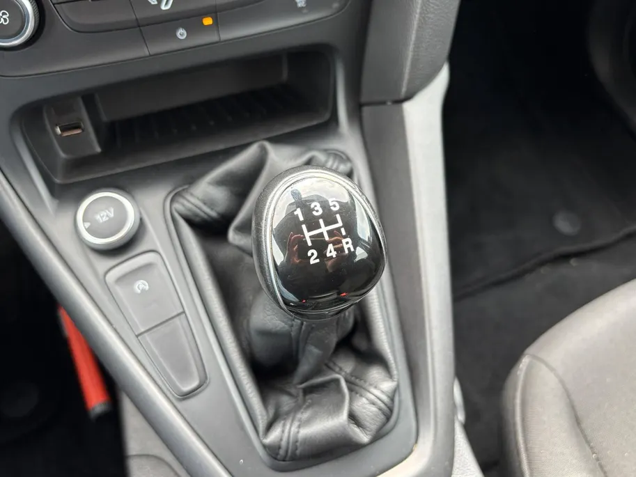 Ford Focus Wagon 1.0 Trend Edition | Nieuwe Distributieriem | Navigatie | Voorruitverwarming | Parkeersensoren | Cruise Control | 12 maanden garantie! |