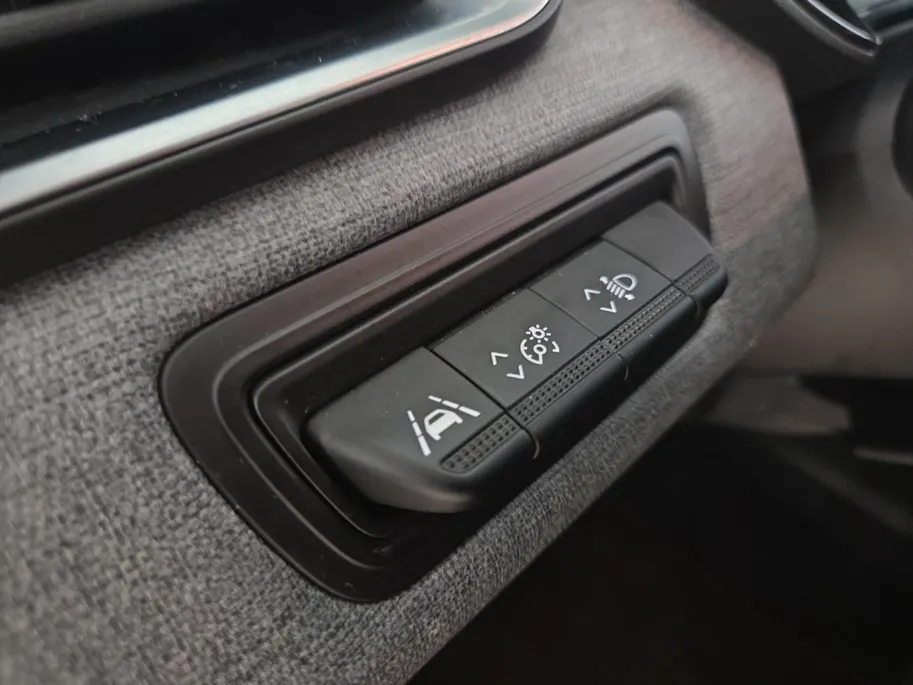 Renault Clio 1.0 TCe 90 GPF evolution | Carplay | Cruise Control | Bluetooth | Elektrische Spiegels | Parkeersensoren | Airco | 12 Maanden BOVAG Garantie |