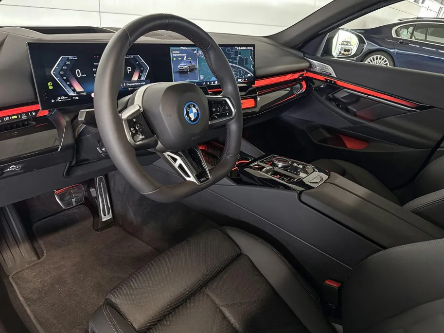 BMW 5 Serie Sedan 550e xDrive