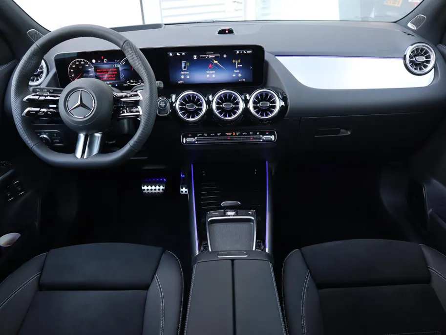 Mercedes-Benz GLA 250 e 140 Years Edition