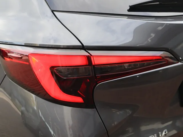 Toyota Corolla Touring Sports Hybrid 140 GR Sport | Schuif/Kantel Dak | Headup Display | Apple/Android Auto |
