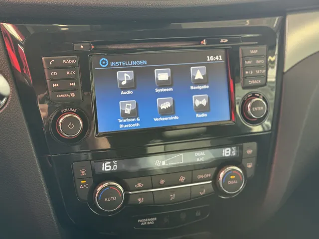 Nissan QASHQAI 1.6 Tekna Design