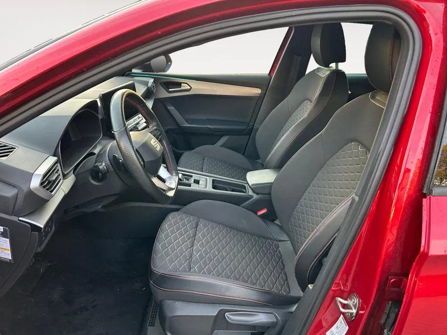 SEAT Leon 1.5 eTSI FR Nu met 12 maanden garantie! Hele mooie uitvoering!