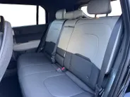 Kia EV3 GT-Line Dark Edition 81.4 kWh | cruise Control Adaptief | carplay | Navigatie | Climate control | Stoel verwarming voor + achter | Pakeersensoren voor + achter | Parkeercamera achter | LM Velgen 19' |