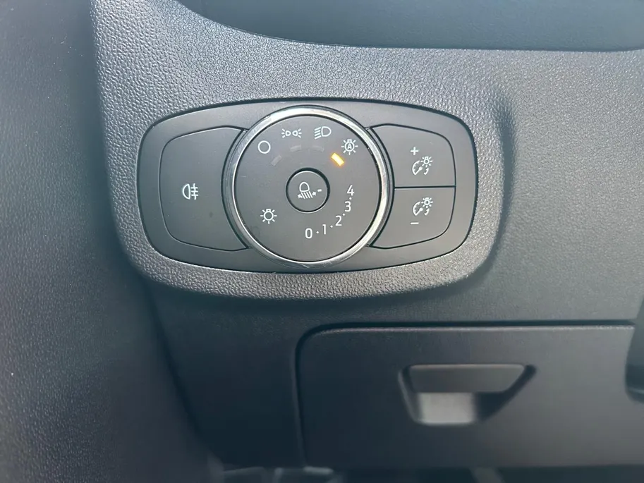 Ford Fiesta 1.0 EcoBoost Hybrid Titanium | Apple Carplay/Android Auto | Winter pack |  keyless entry |keyless start | Cruise control |