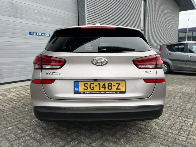 Hyundai i30 Wagon 1.4 T-GDI Premium | Apple Carplay & Android Auto | Climate Control | Lichtmetalen Velgen | Cruise Control