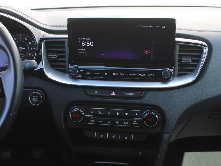 Kia Ceed 1.0 T-GDi DynamicPlusLine | Stuur-/stoelverwarming | Camera | Draadloos laden | LED | Dodehoek detectie | 16' LM |