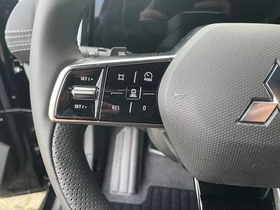 Mitsubishi Eclipse Cross Intense+ 87 kWh | ACTIEPRIJS INCL. € 4.000,- KORTING |