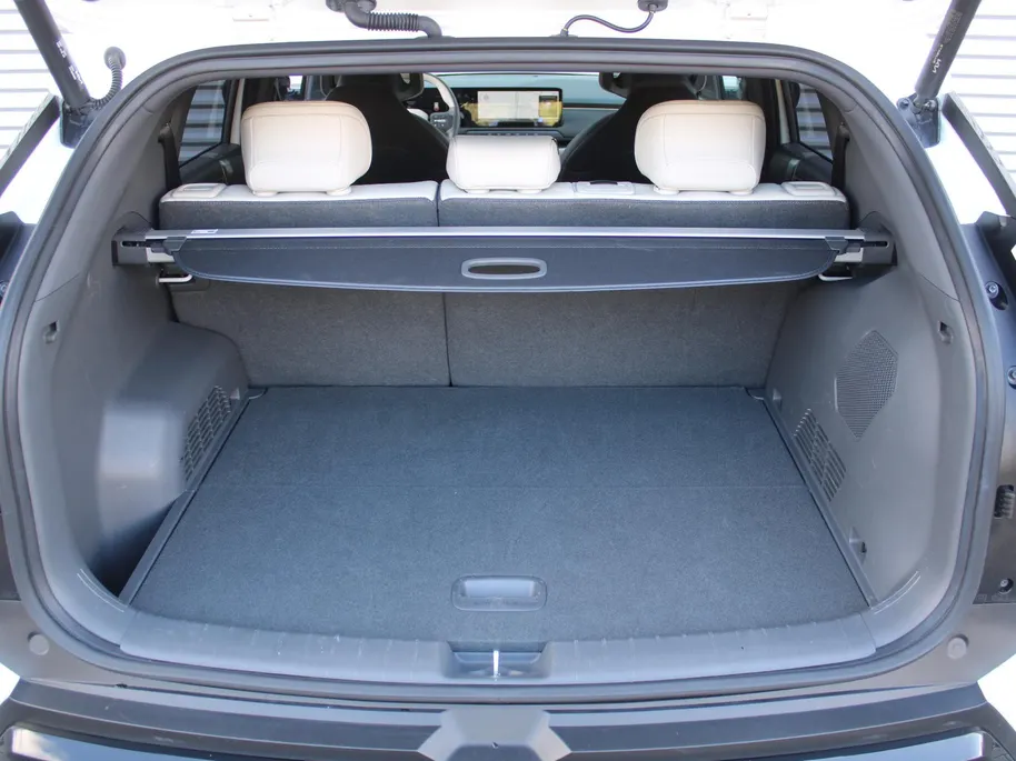 Kia EV3 GT-Line 81.4 kWh | Stuur-/stoelverwarming | Schuifdak | Camera | Dodehoek detectie | Elek. stoelverstelling | 19' LM | LED | Telefoonlader |