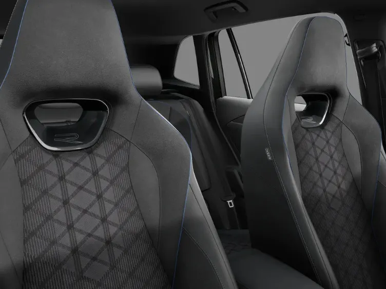 Volkswagen Tiguan R-Line Edition 1.5 eHybrid 204 PK 6 versn. DSG · Black Style Pakket · Panoramaschuif-kanteldak · Trekhaak inklapbaar, met elektrische ontgrendeling, incl. aanhangermanoeuvreerhulp Trailer Assist · Prijs is inclusief inruilpremie ·