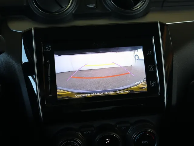 Suzuki Swift 1.2 Style Smart Hybrid | Navigatie | Stoelverwarming