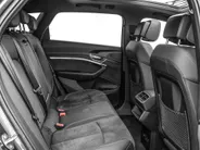 Audi e-tron 55 408pk Quattro S edition 95 kWh · SOH 95,6% · Panoramadak · 360 Camera · B&O Audio · Stoelverwarming · Luchtvering · 21'' Inch ·