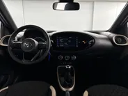 Toyota Aygo X 1.0 Pulse | 17'' L.M. Velgen | Adaptieve Cruise Control | App Connect