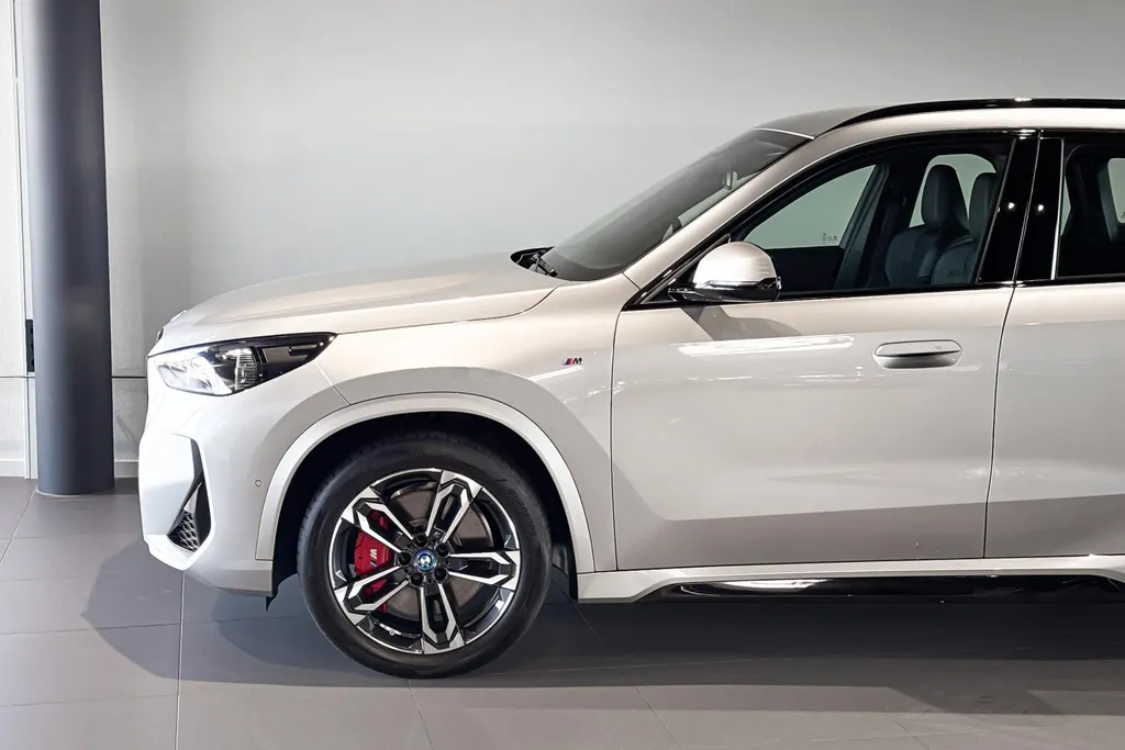 BMW iX1 eDrive20 67 kWh