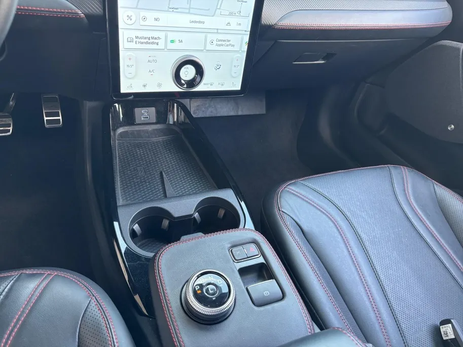 Ford Mustang Mach-E Premium AWD | Memory stoelen | Stoel en Stuurverwarming | B&O audio | Elektr. Achterklep | 360 camera