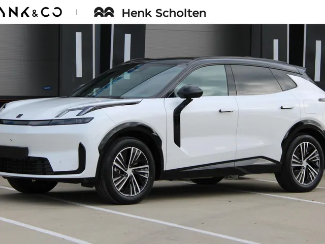 Lynk & Co 08