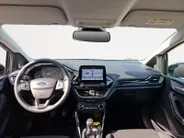 Ford Fiesta 1.0 EcoBoost Hybrid Titanium | Stoel- stuur en voorruitverwarming | Apple Carplay & Android auto | Cruise control