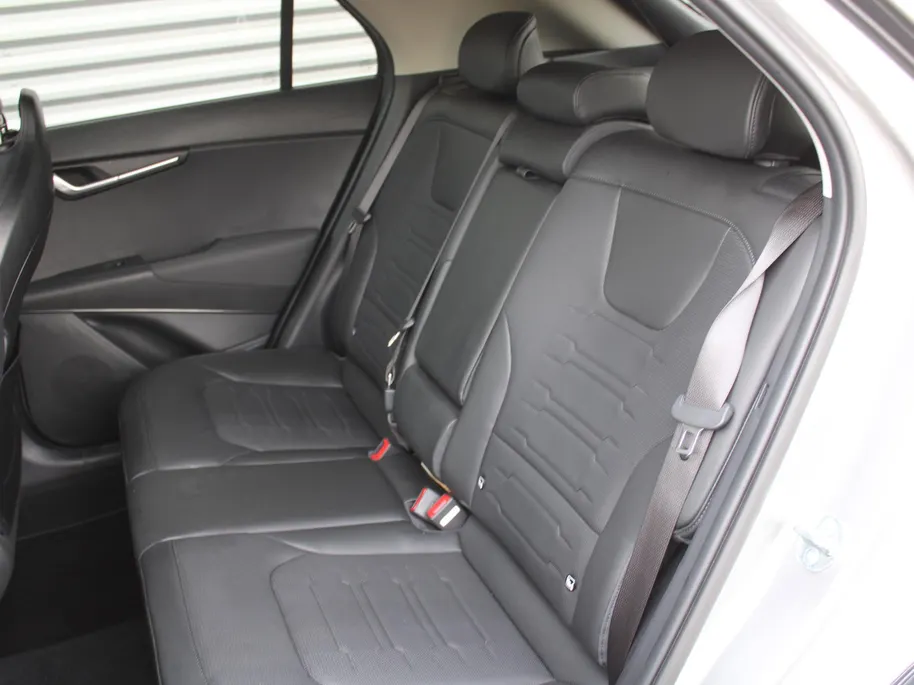 Kia Niro 1.6 GDi Hybrid DynamicPlusLine | Schuif-/kanteldak | Stuur-/stoelverwarming | Cruise adapt. | Camera | Clima | 16' LM | Navi |
